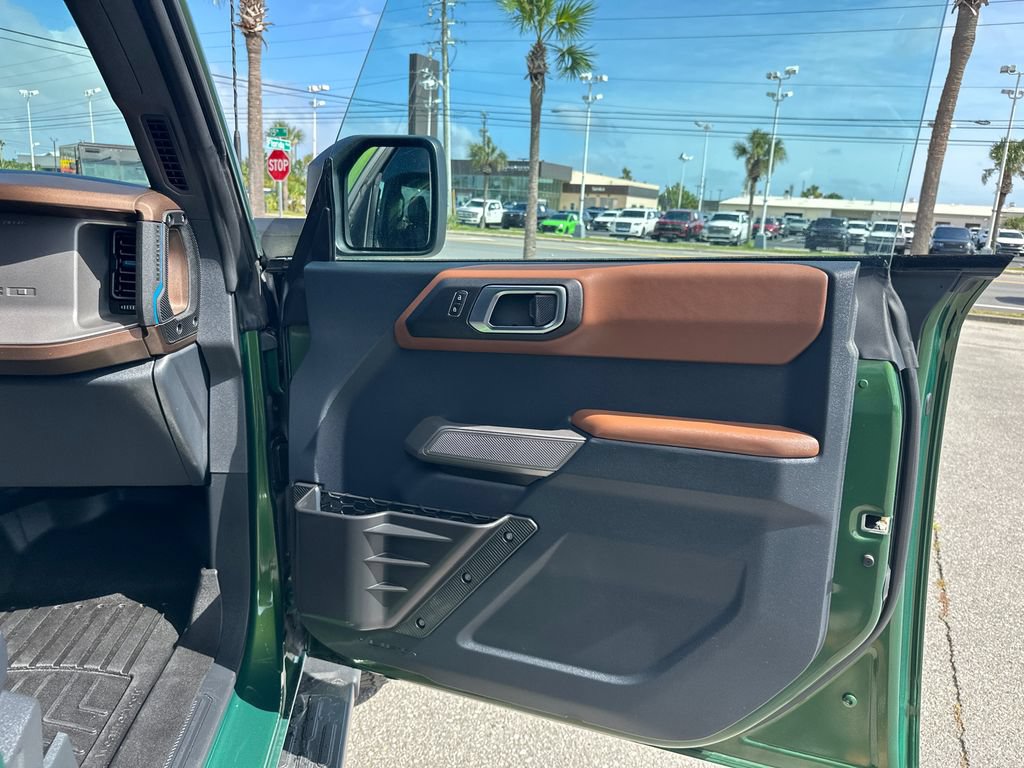 Used 2023 Ford Bronco Outer Banks AWD/4WD image 18
