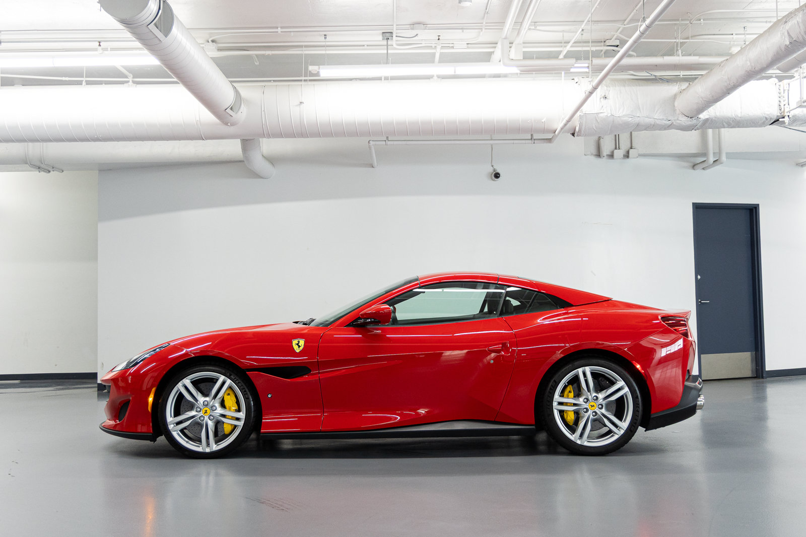 Used 2020 Ferrari Portofino RWD image 11
