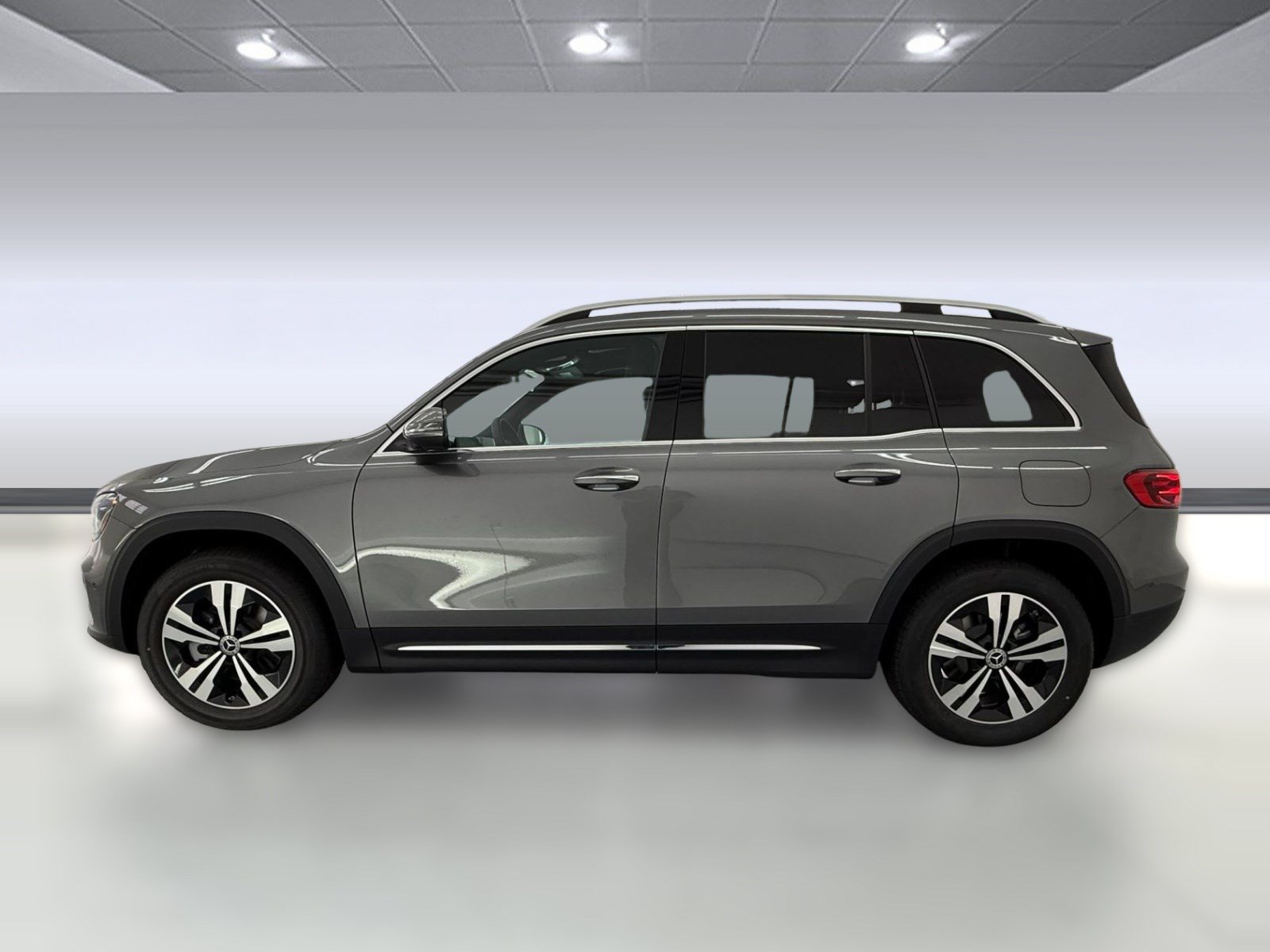 New 2026 Mercedes-Benz GLB 250 4MATIC image 2