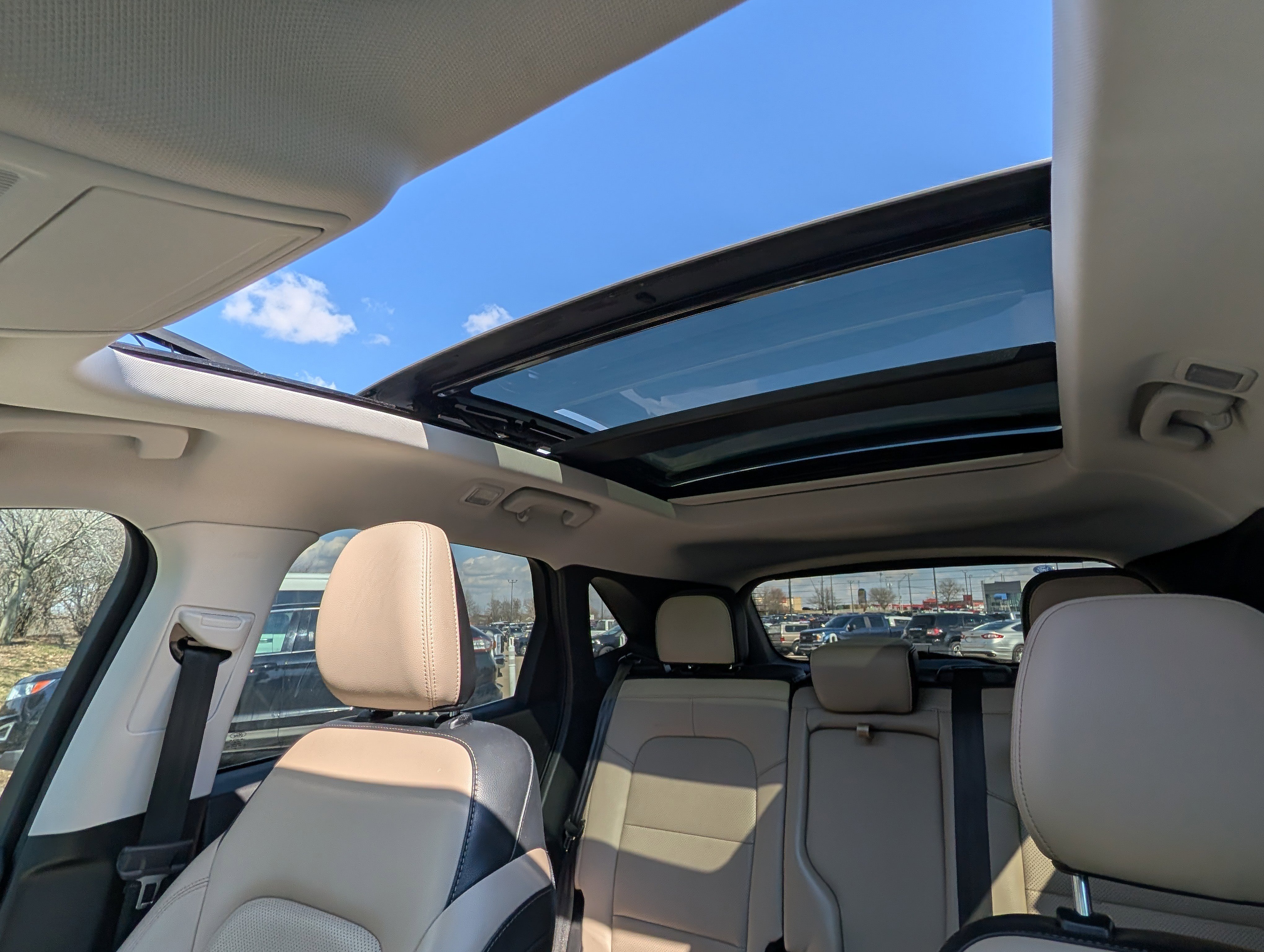 Used 2022 Ford Escape Titanium w/ Class II Trailer Tow Package image 25