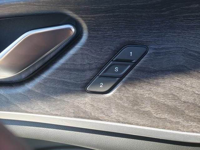 New 2024 Jeep Grand Cherokee Limited w/ Luxury Tech Group II image 23