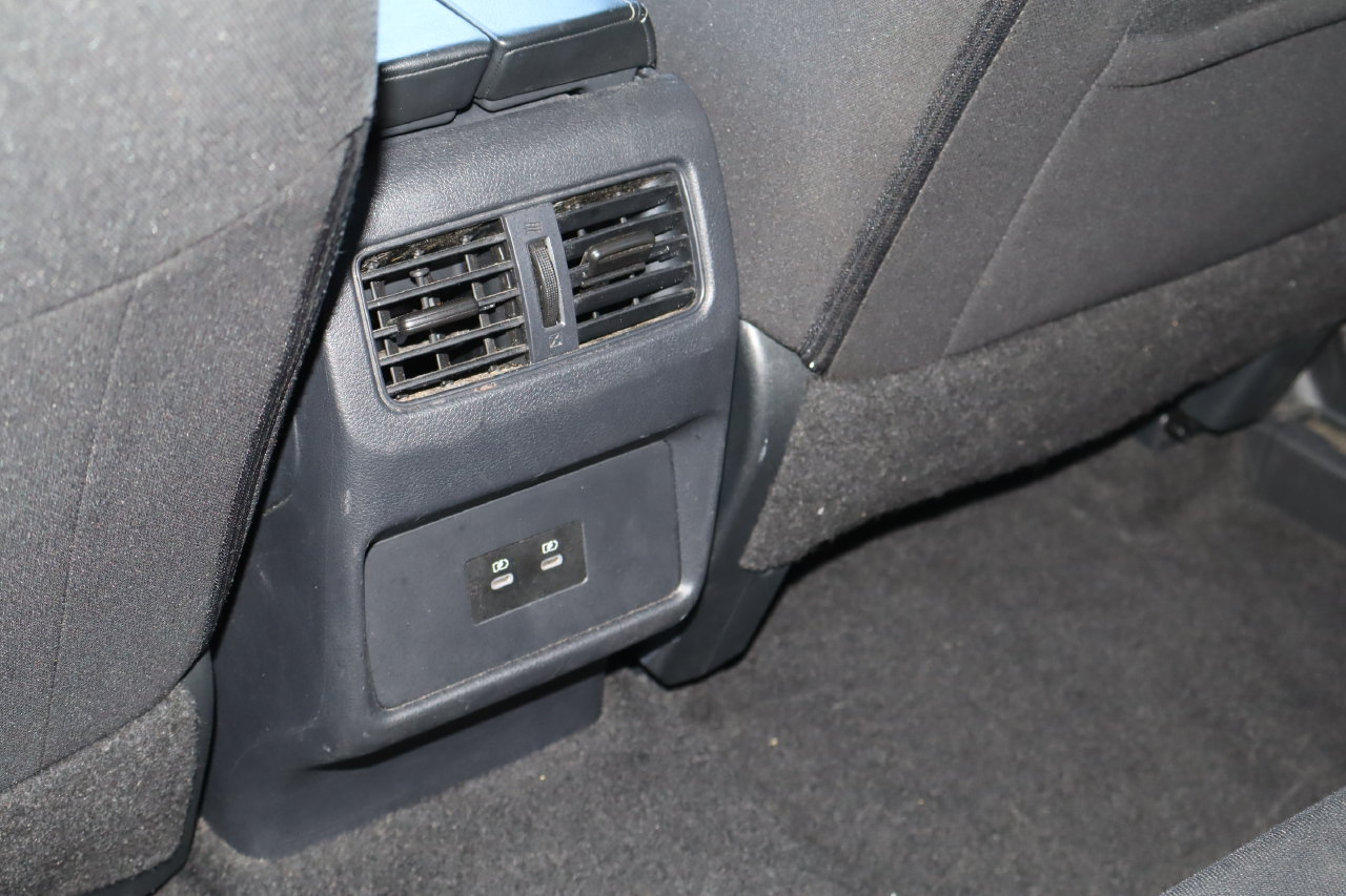Used 2024 Nissan Rogue SV FWD image 18