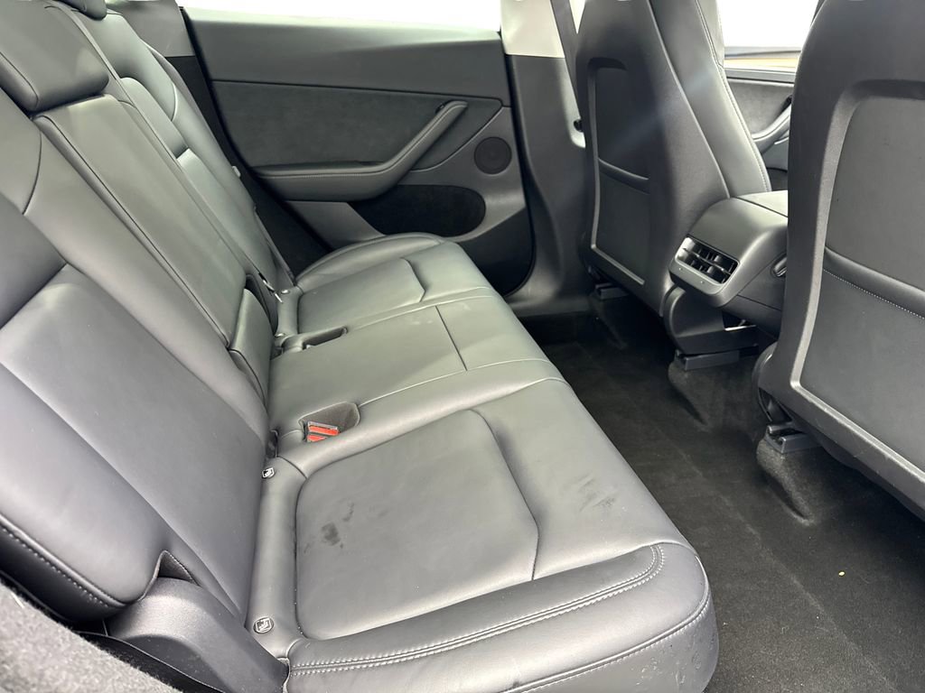 Used 2024 Tesla Model Y Long Range image 39