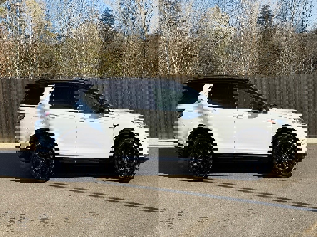 Used 2025 Land Rover Discovery Sport Dynamic SE image 7