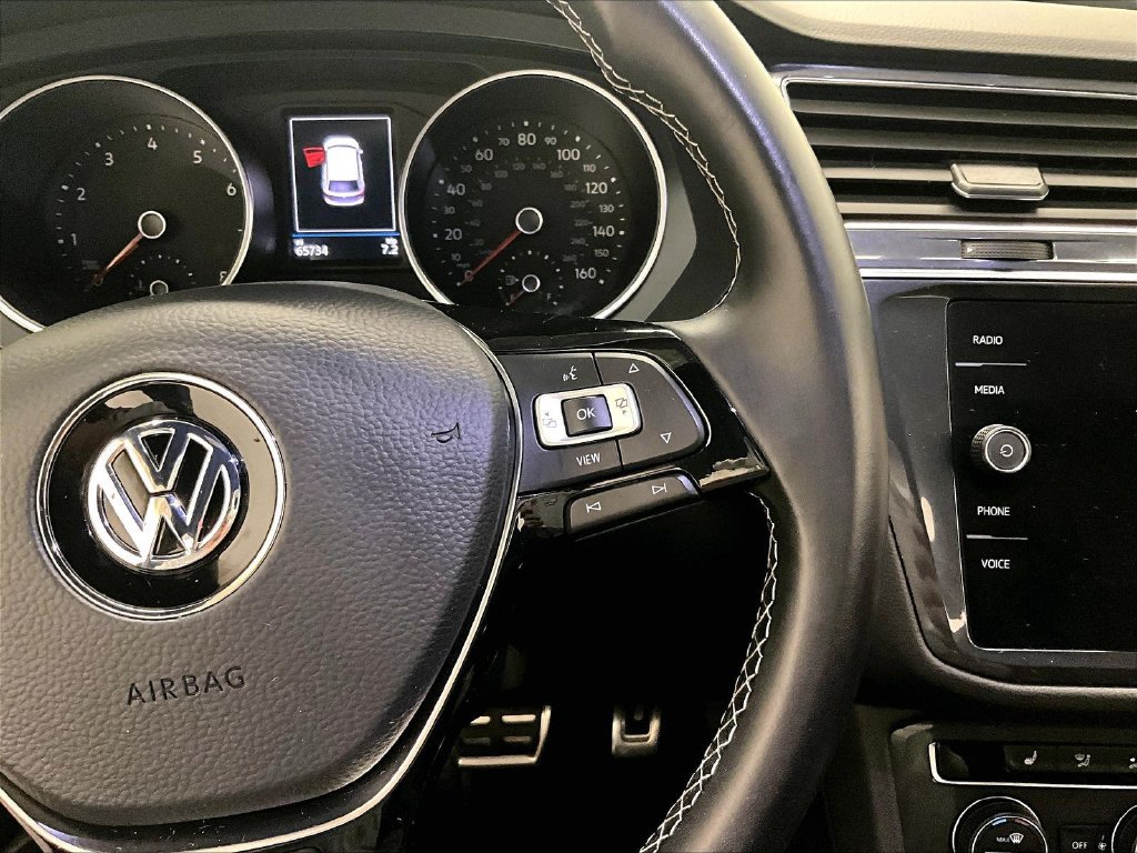 Used 2021 Volkswagen Tiguan SE R-Line AWD/4WD image 12