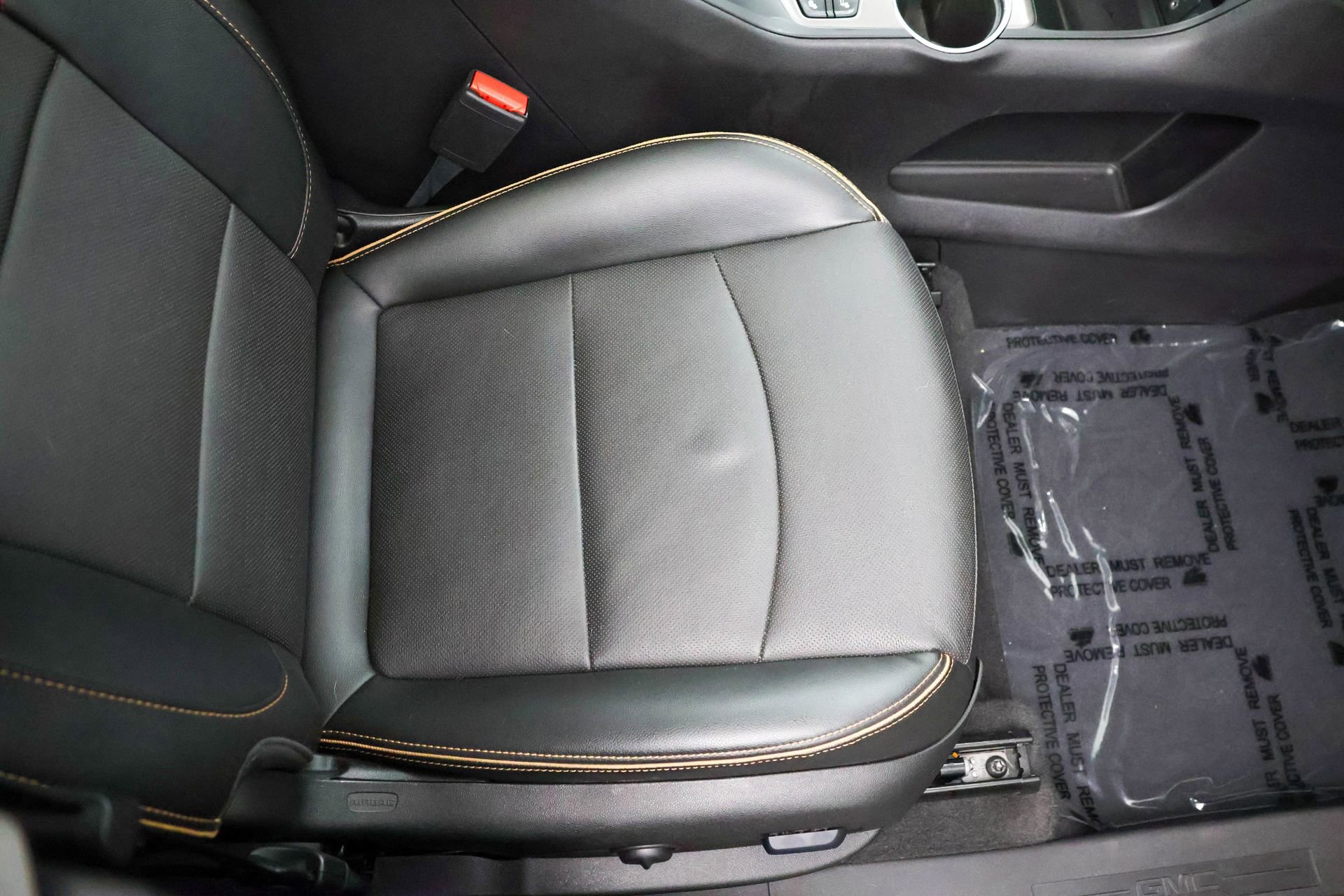 Used 2022 GMC Terrain AT4 image 35