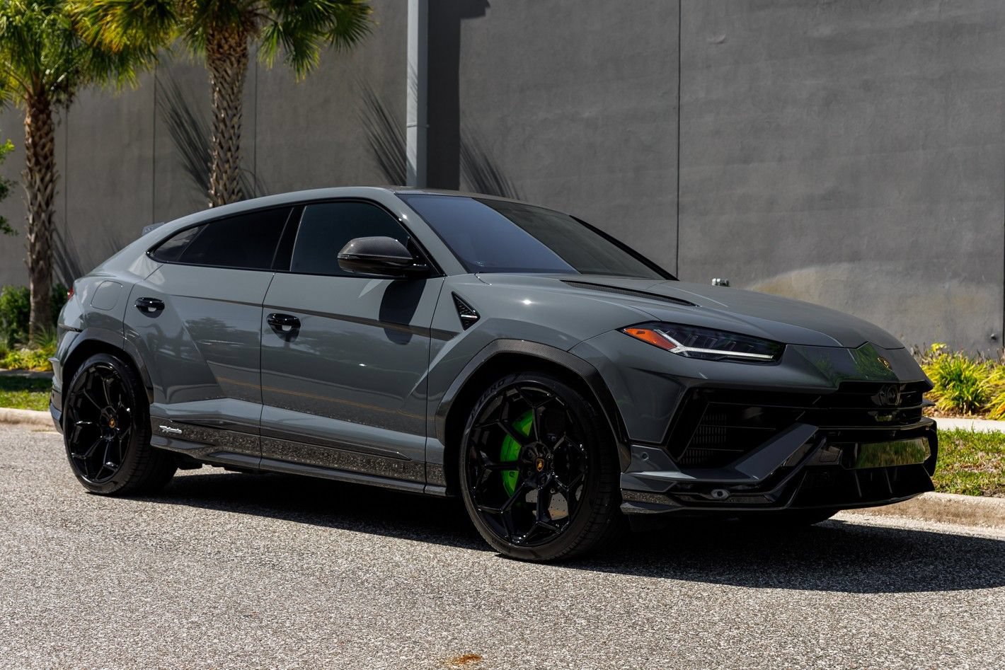 Used 2023 Lamborghini Urus Performante AWD/4WD image 25