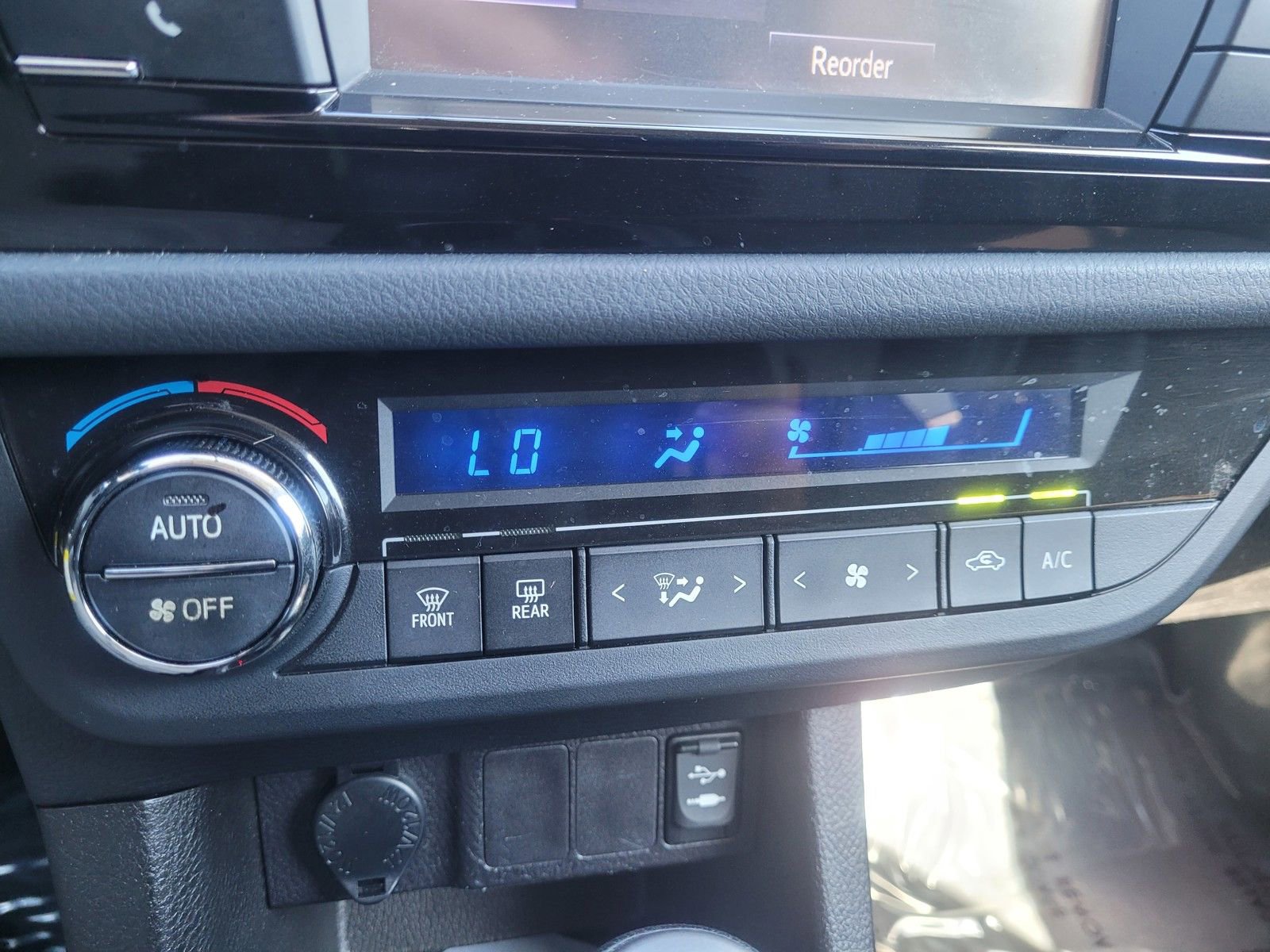 Used 2016 Toyota Corolla S image 19