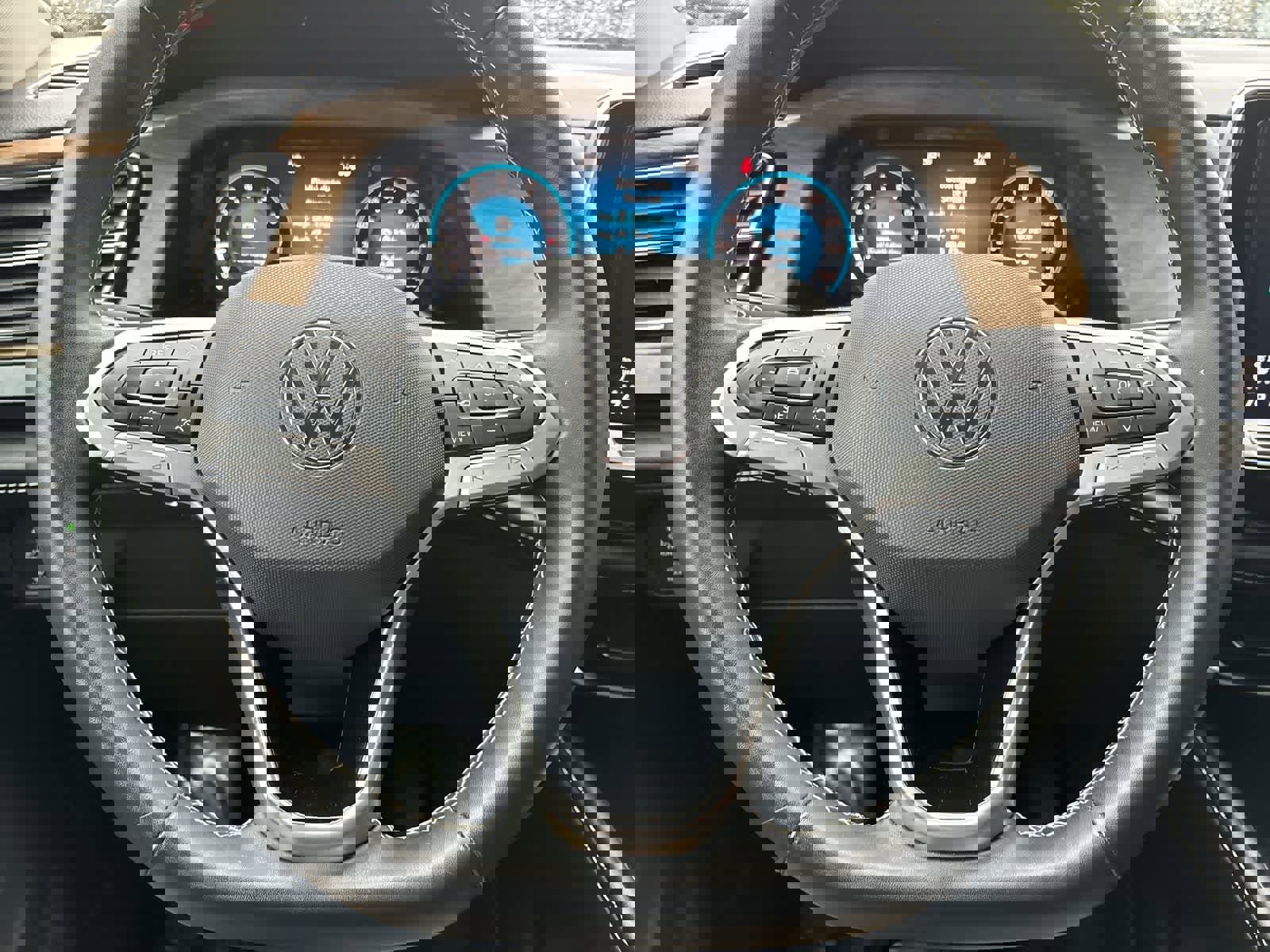 Used 2024 Volkswagen Atlas SE image 11