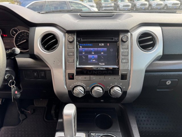 Used 2015 Toyota Tundra SR5 w/ SR5 Upgrade Package RWD image 29