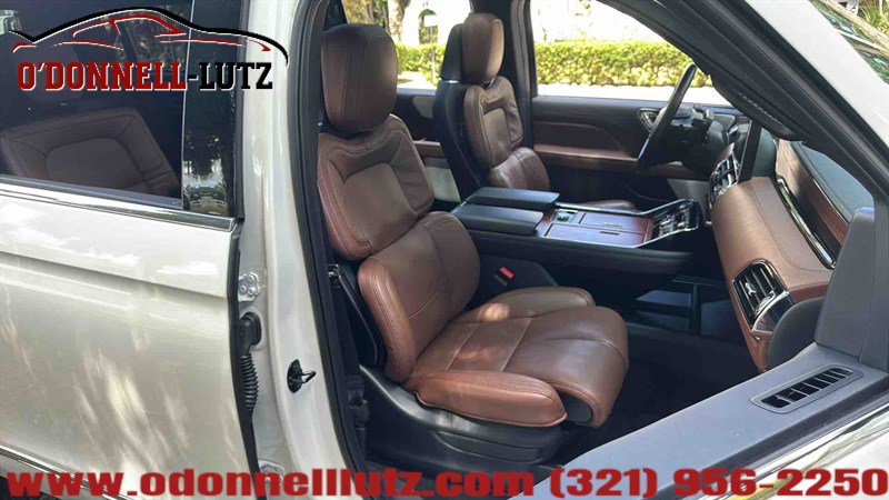 Used 2024 Lincoln Navigator L Reserve AWD/4WD image 15