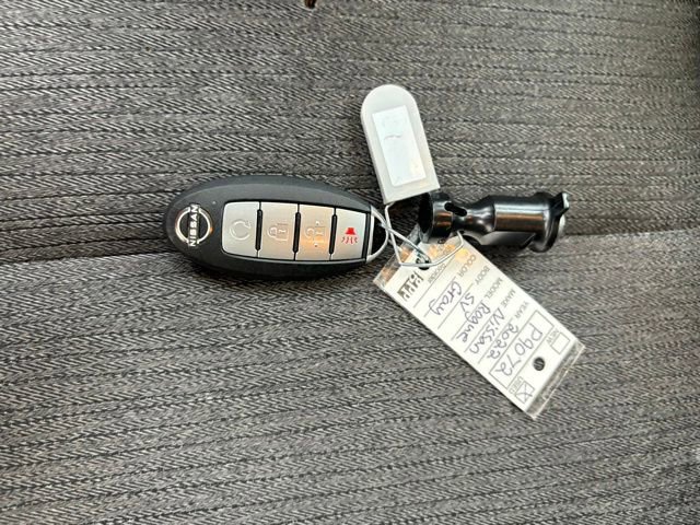 Used 2022 Nissan Rogue SV image 6