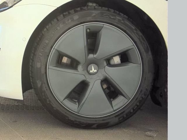 Used 2022 Tesla Model 3 Long Range AWD/4WD image 19