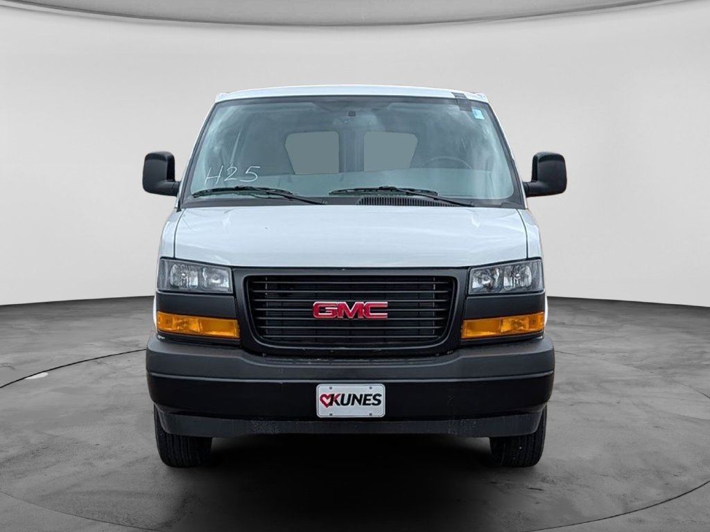 New 2026 GMC Savana 3500 Extended RWD image 2