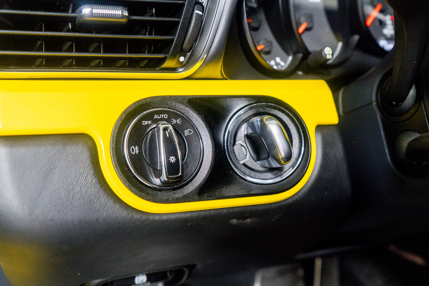 Used 2015 Porsche 911 Turbo w/ Sport Chrono Package image 45