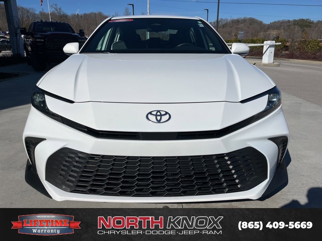 Used 2025 Toyota Camry SE image 29