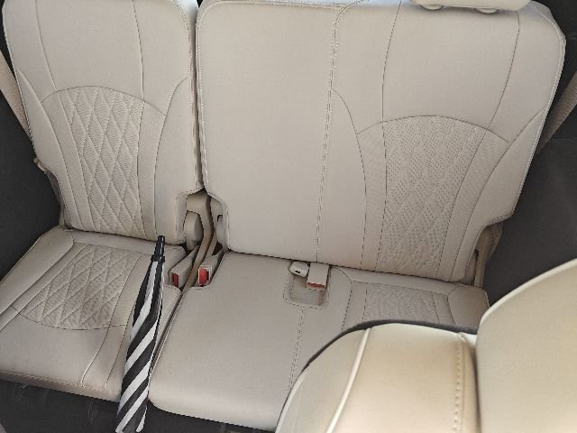 Used 2024 Buick Enclave Avenir image 19