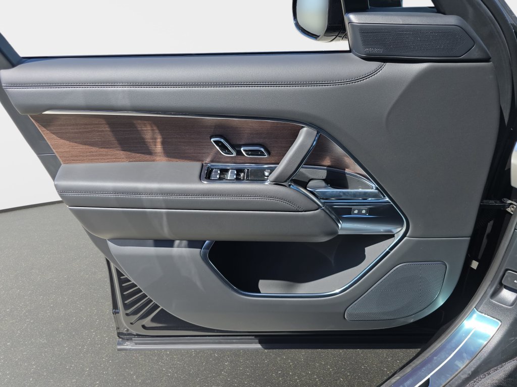 New 2026 Land Rover Range Rover SE AWD/4WD image 28