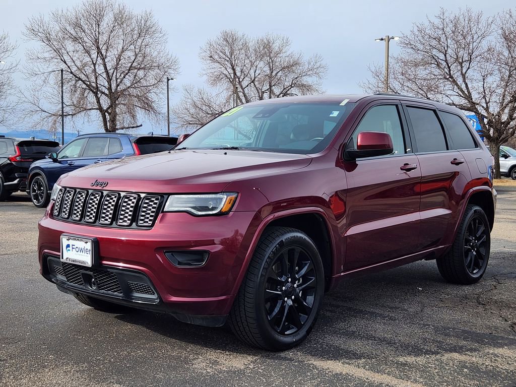 Used 2021 Jeep Grand Cherokee Laredo X image 3