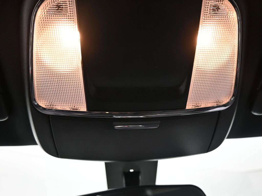 Used 2023 Dodge Charger SXT image 15