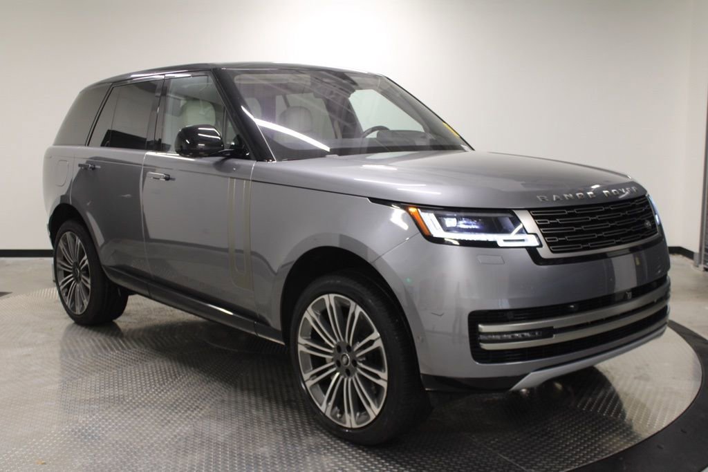 Used 2023 Land Rover Range Rover SE image 11