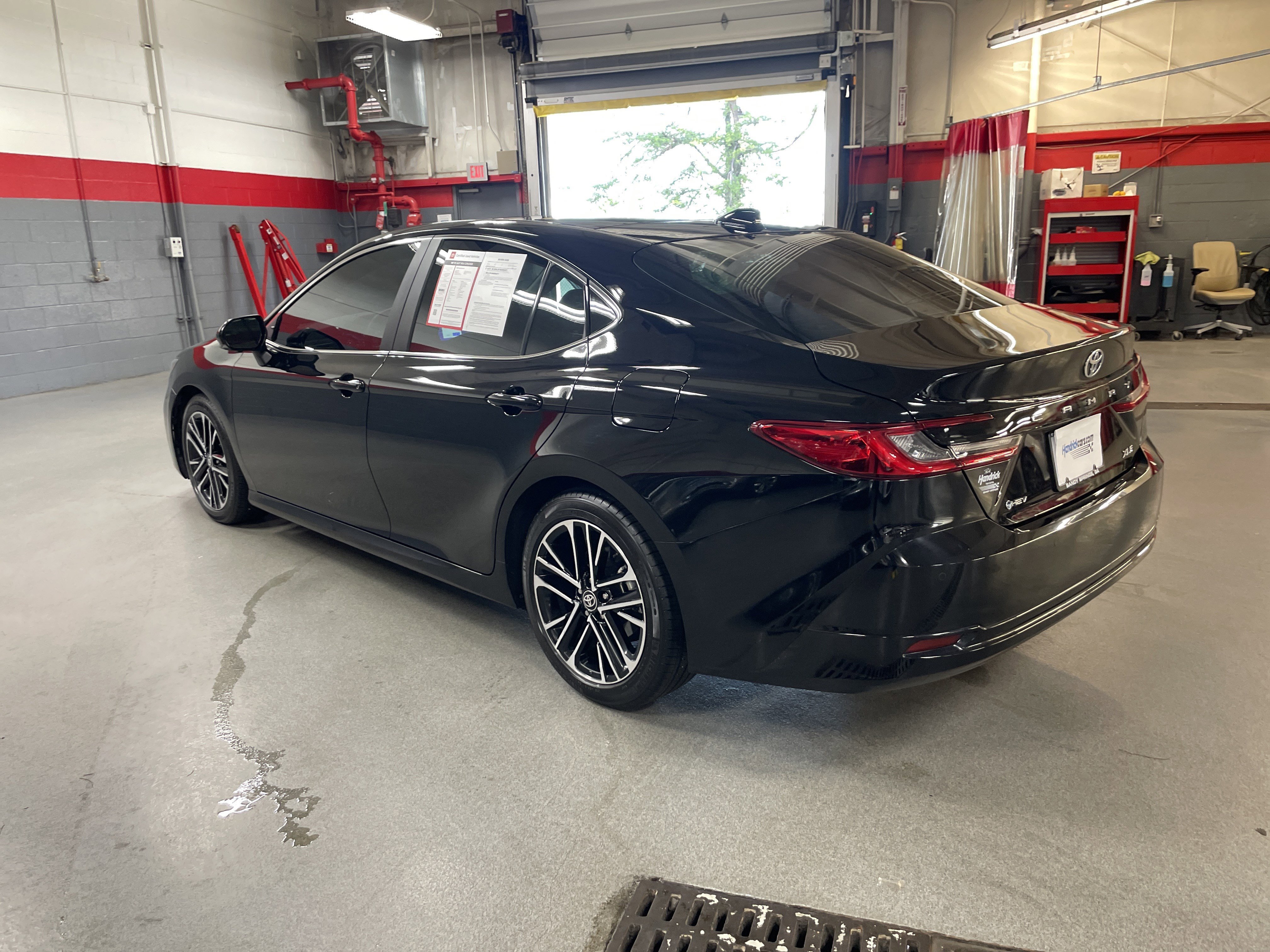 Used 2025 Toyota Camry XLE w/ Premium Plus Package FWD image 8