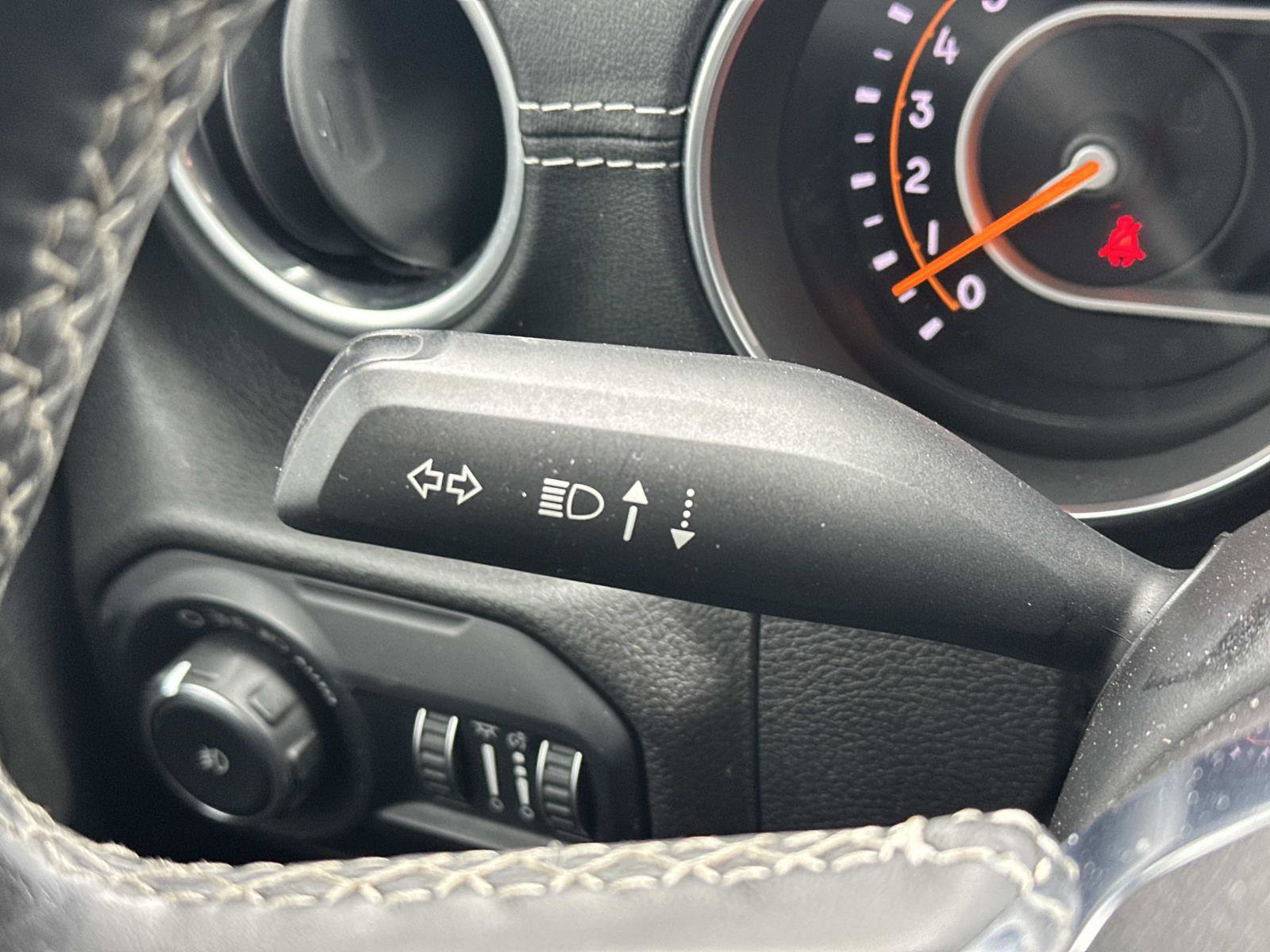 Used 2018 Jeep Wrangler Unlimited Sahara AWD/4WD image 24