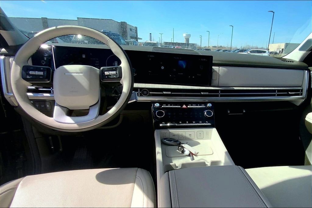 Used 2025 Hyundai Santa Fe Calligraphy image 10