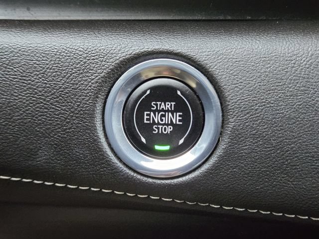 Used 2023 Cadillac Escalade Premium Luxury AWD/4WD image 21