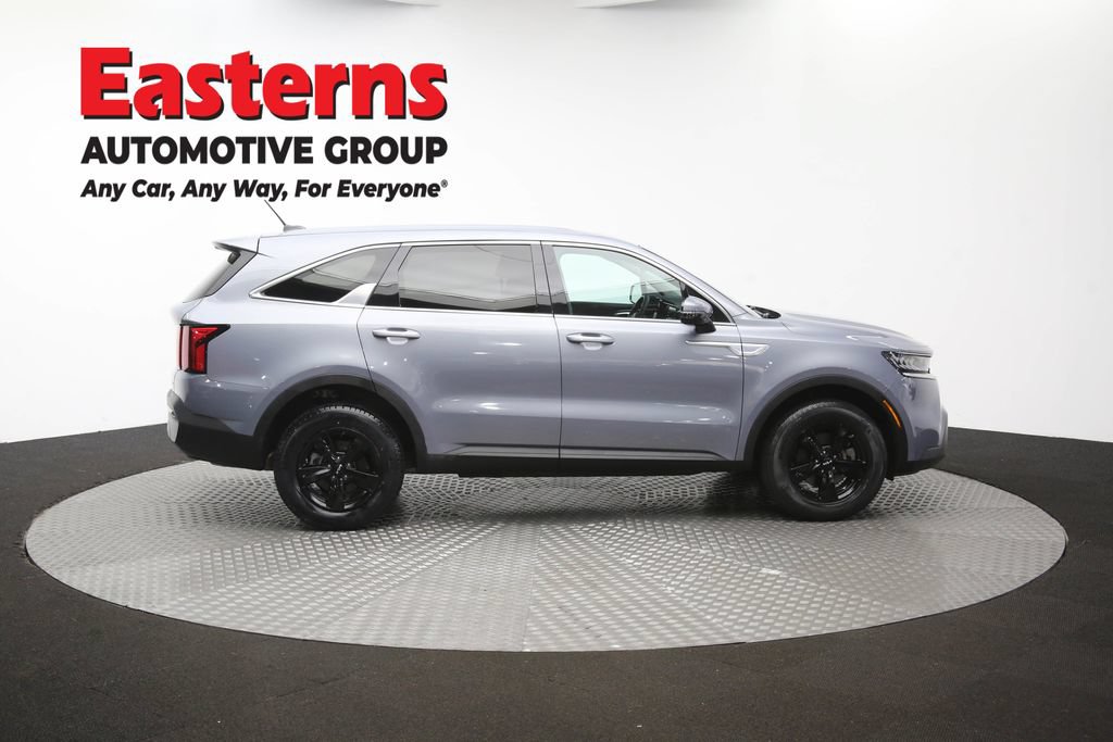 Used 2023 Kia Sorento LX AWD/4WD image 44