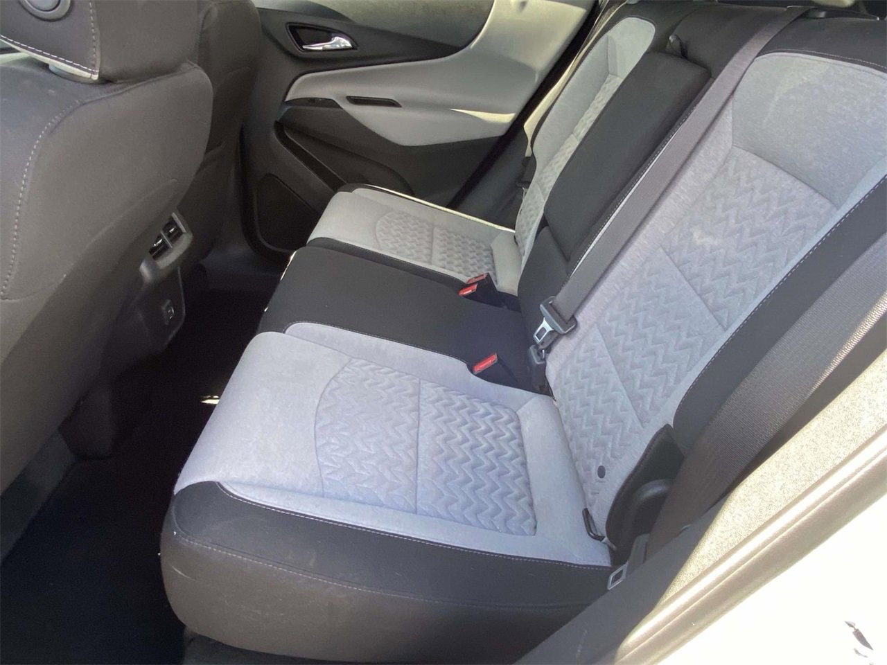 Used 2022 Chevrolet Equinox LS w/ LS Convenience Package image 10