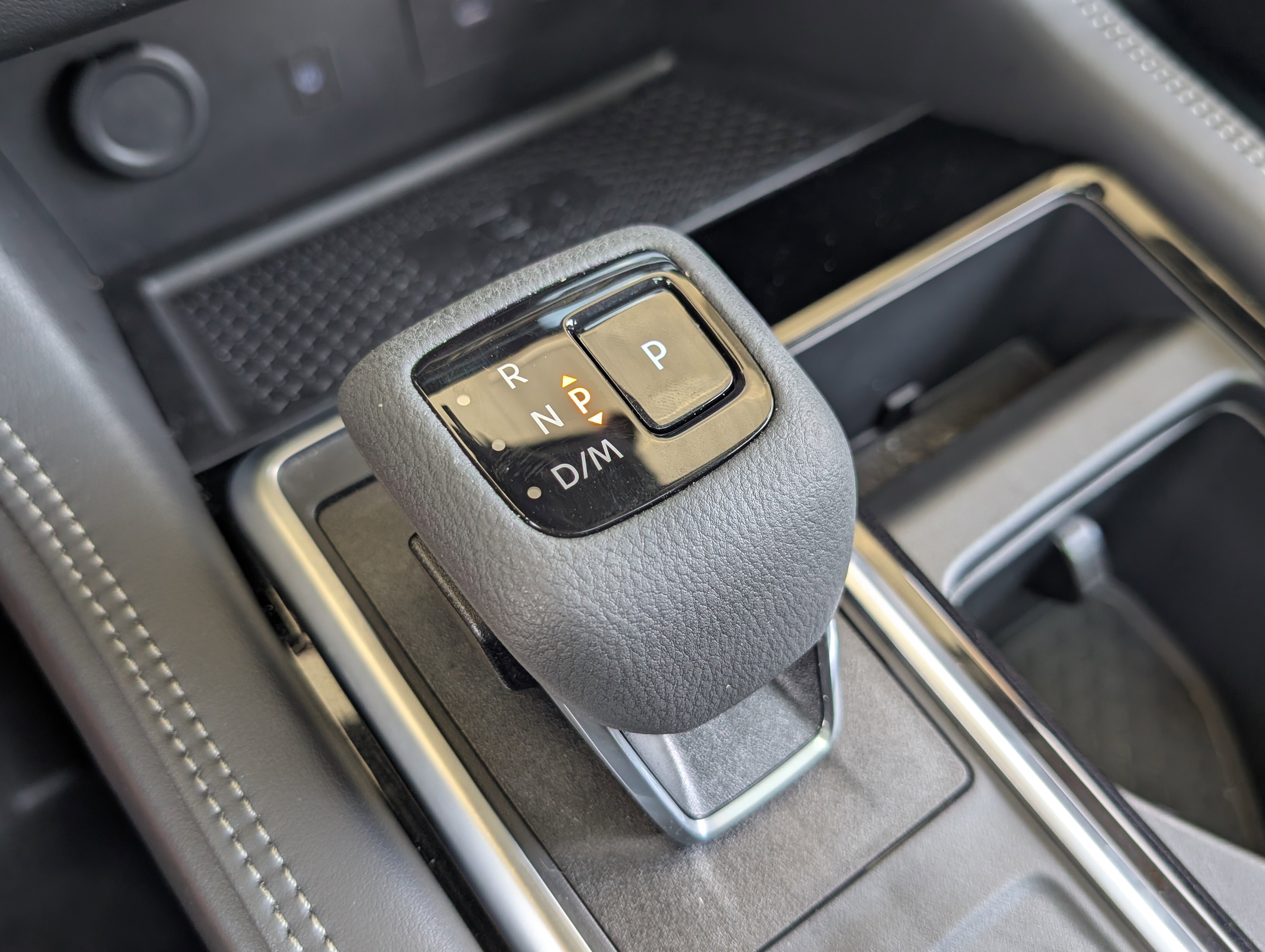 Used 2024 Nissan Pathfinder Platinum w/ Cargo Package image 33