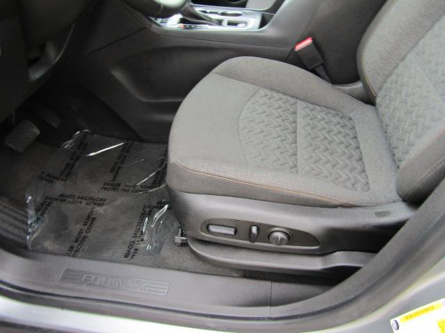 Used 2023 Chevrolet Equinox LT w/ Driver Convenience Package image 14