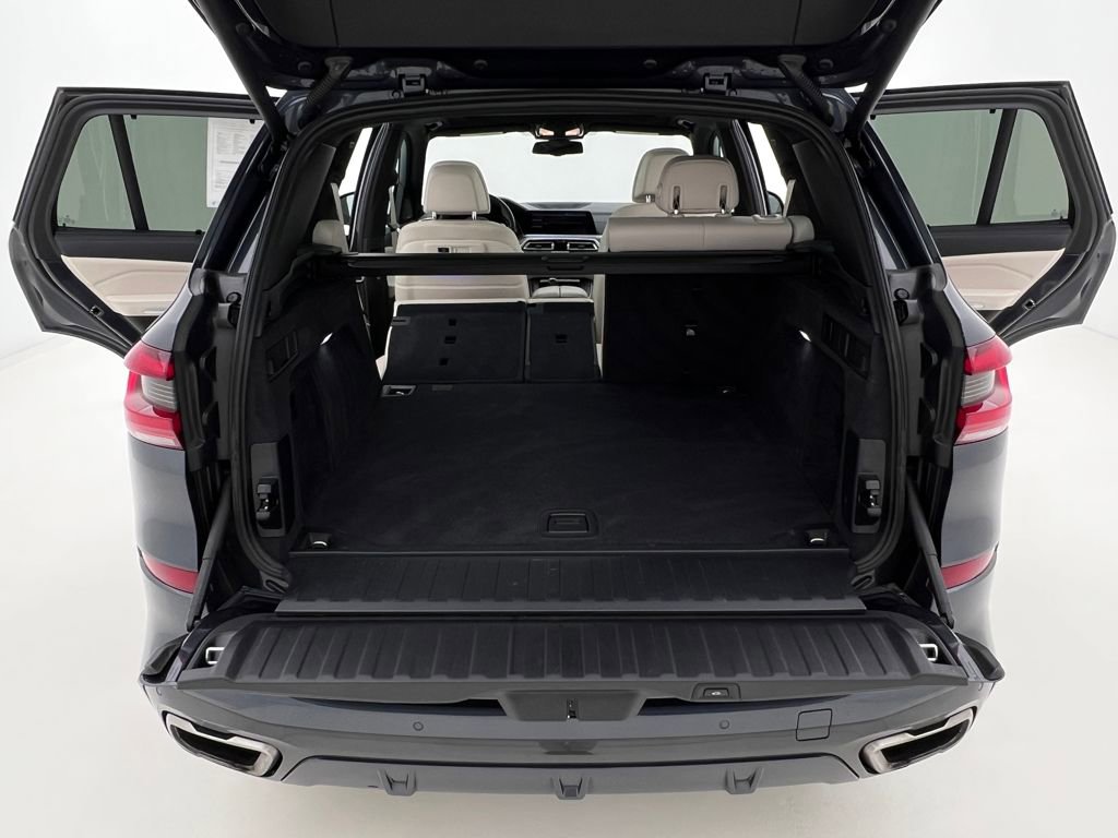Used 2020 BMW X5 M50i w/ Executive Package image 24
