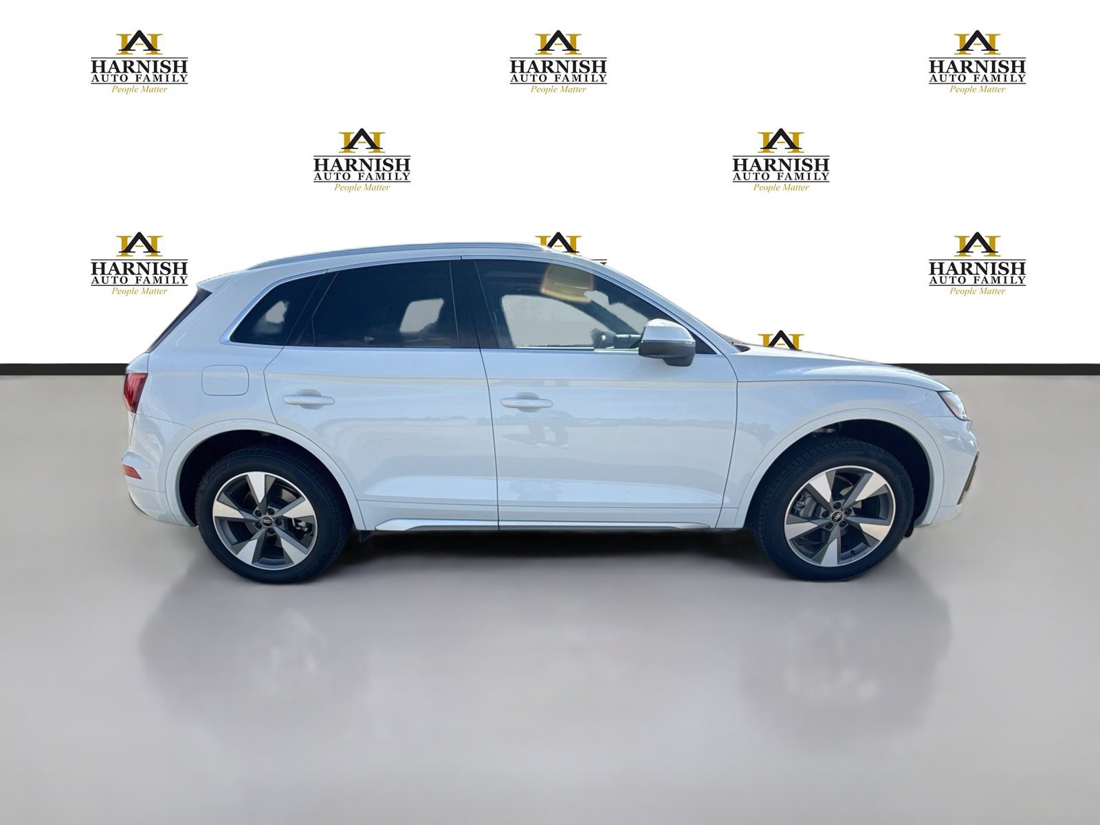 Used 2022 Audi Q5 2.0T Premium Plus w/ Premium Plus Package AWD/4WD image 6