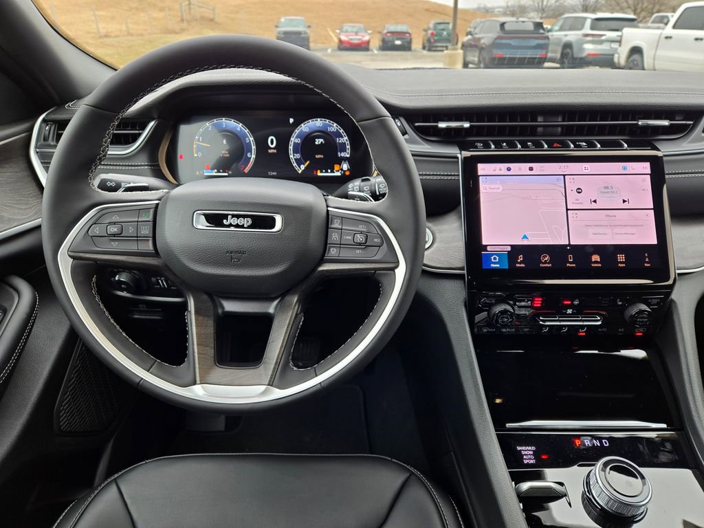 New 2025 Jeep Grand Cherokee Limited image 15