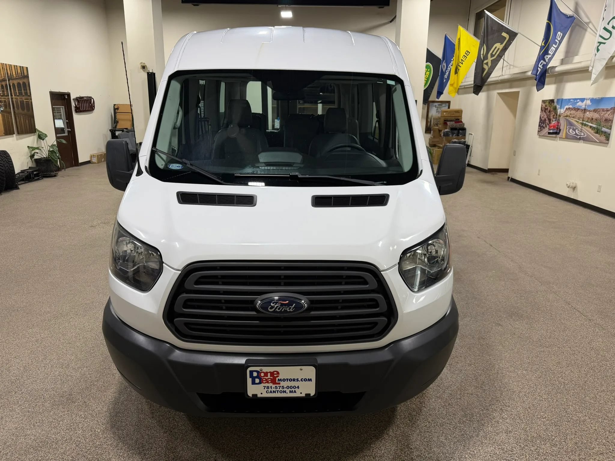 Used 2015 Ford Transit 150 XL RWD image 11