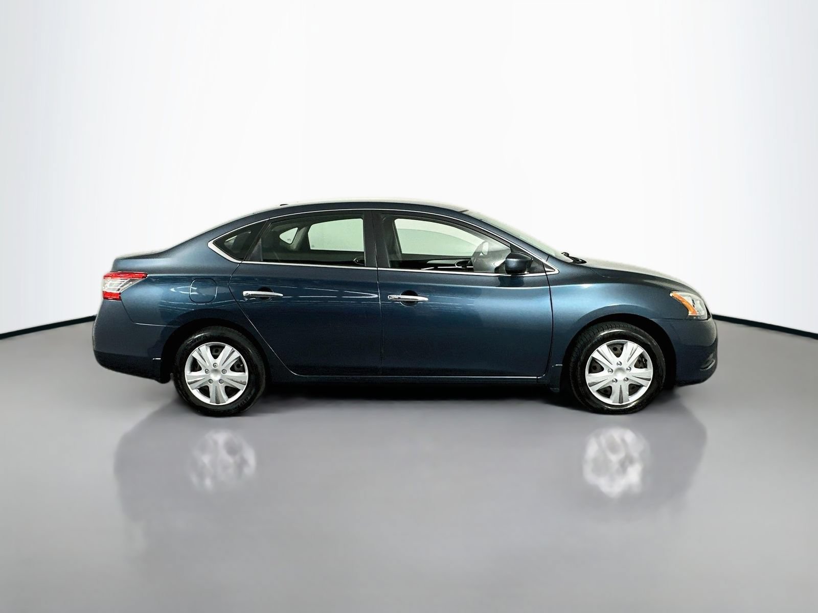 Used 2015 Nissan Sentra SV FWD image 8