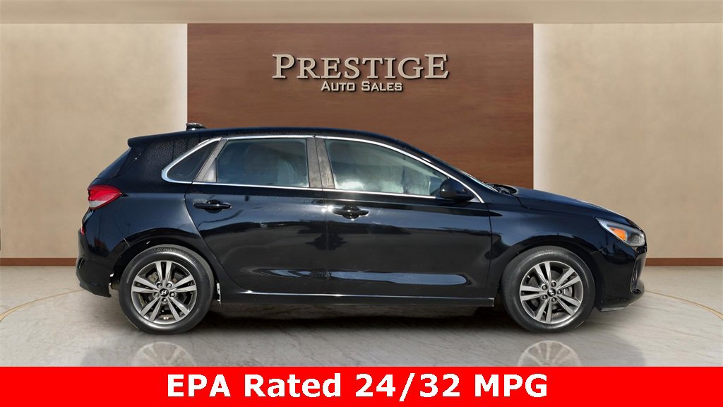 Used 2018 Hyundai Elantra GT image 25
