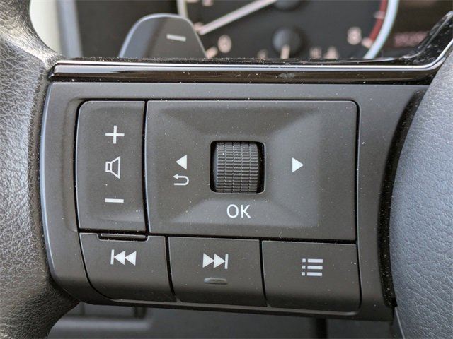 Used 2023 Nissan Rogue SV image 27