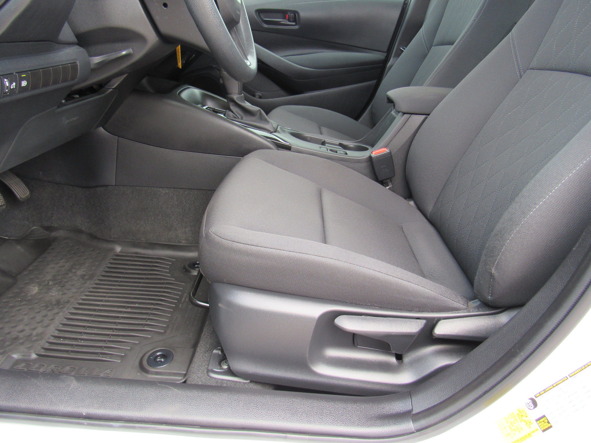 Used 2024 Toyota Corolla LE FWD image 15