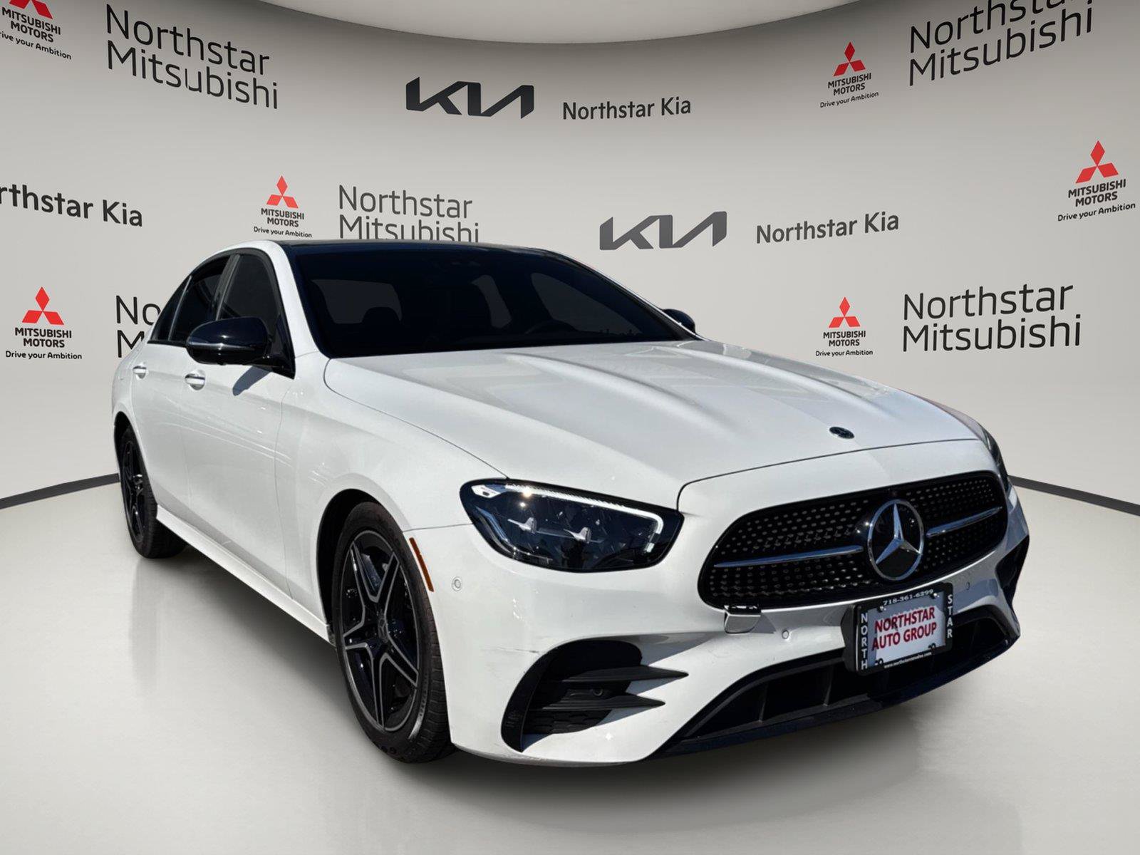 Used 2022 Mercedes-Benz E 350 4MATIC Sedan w/ AMG Line Exterior image 5