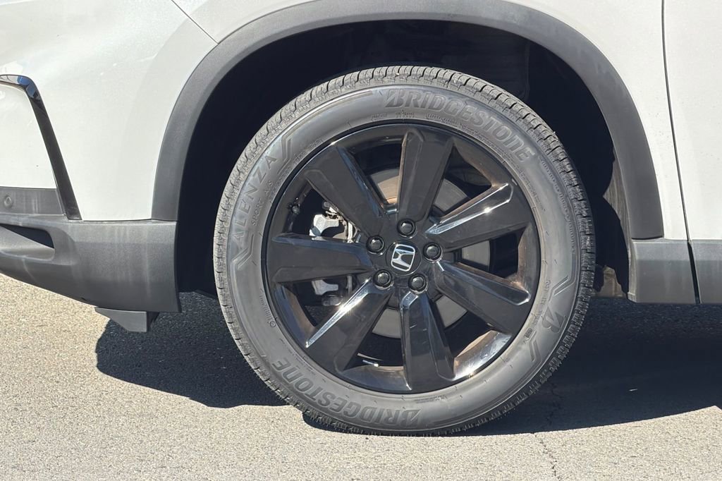 Used 2025 Honda Pilot Black Edition image 26