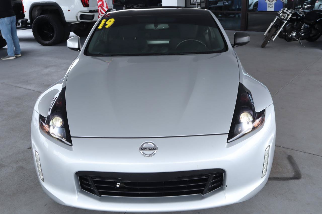 Used 2019 Nissan 370Z Coupe RWD image 10