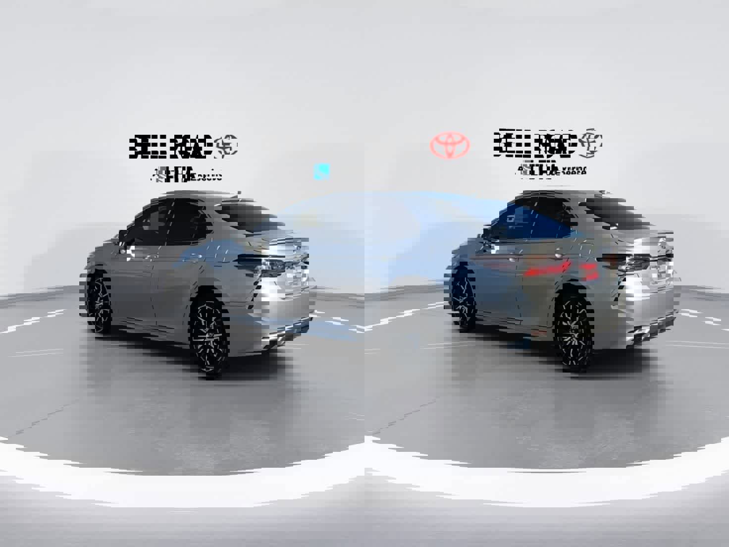 Used 2022 Toyota Camry SE image 6