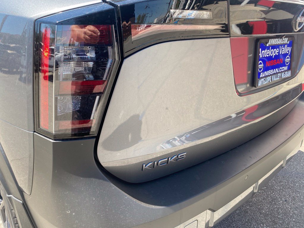 New 2027 Nissan Kicks SR w/ SR Premium Package FWD image 11