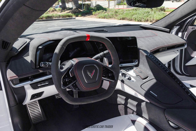 Used 2023 Chevrolet Corvette Stingray Premium Cpe w/ Z51 Performance Package image 38