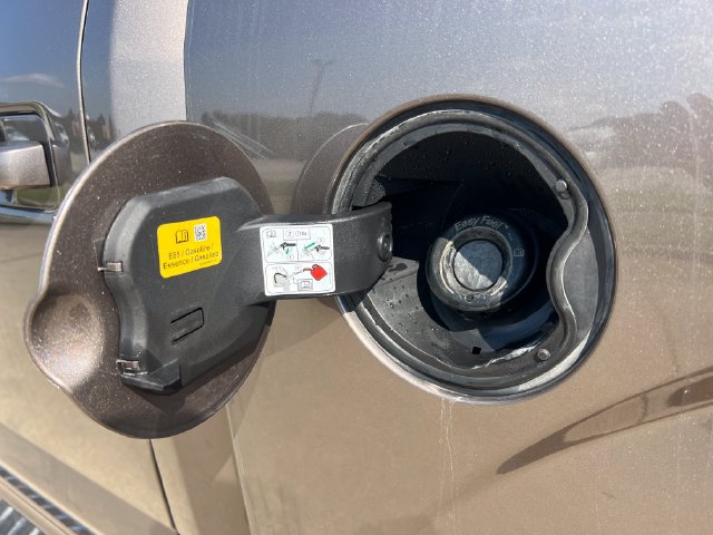 Used 2020 Ford F150 Lariat w/ Trailer Tow Package AWD/4WD image 41