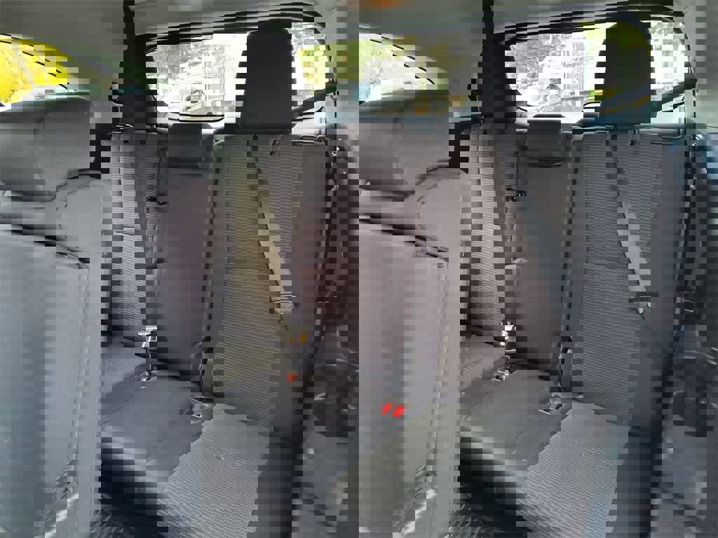 Used 2022 Toyota Highlander LE image 22