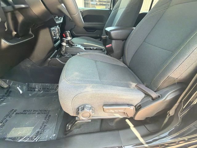 Used 2024 Jeep Wrangler Unlimited Sport AWD/4WD image 19